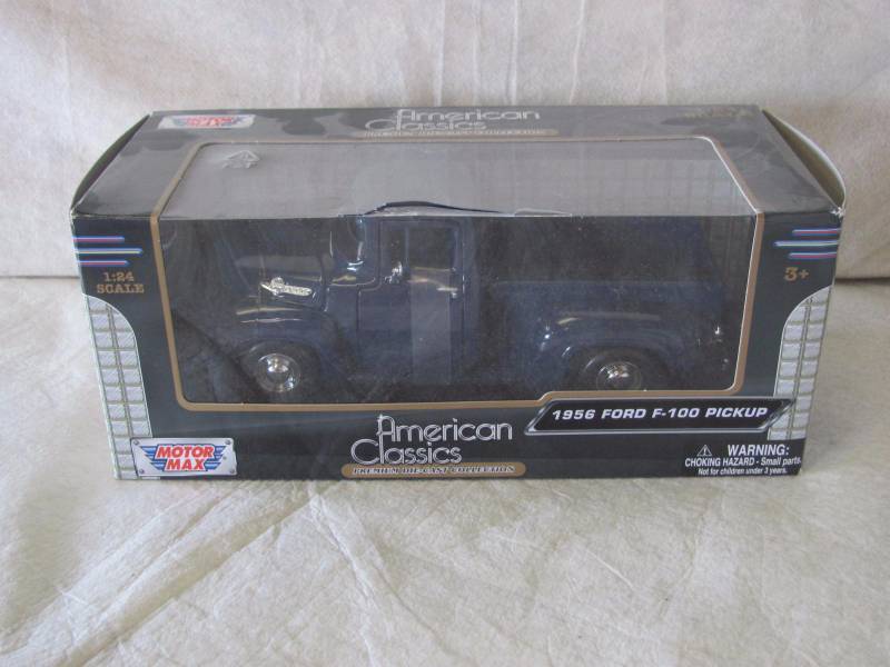 lot 138 image: 1956 Ford F-100 Pickup Blue 124 Diecast Car Model