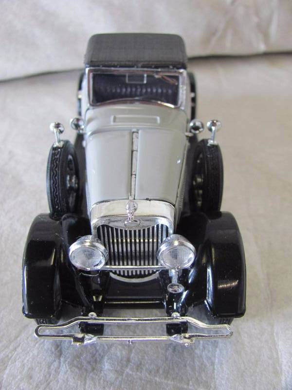 lot 161 image: 1928 Lincoln Coupe Roadster