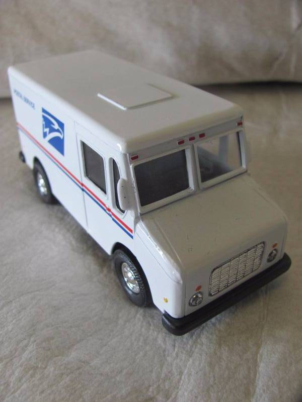lot 164 image: US Postal Service Truck