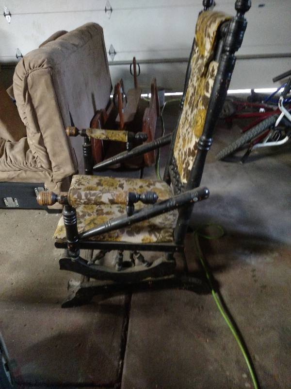 lot 16 image: Vintage rocker chair