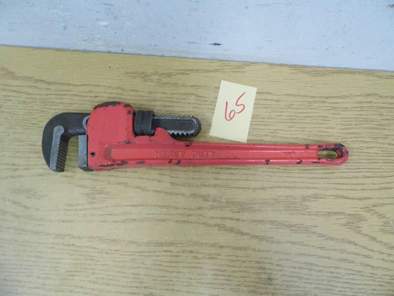 16 Pipe Wrench