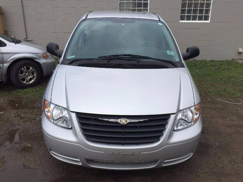 2007 Chrysler Town & Country LX