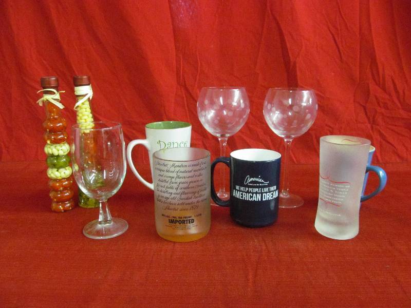 lot 1 image: Glassware