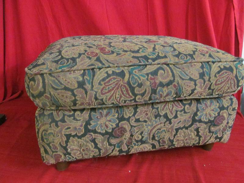 lot 20 image: Ottoman