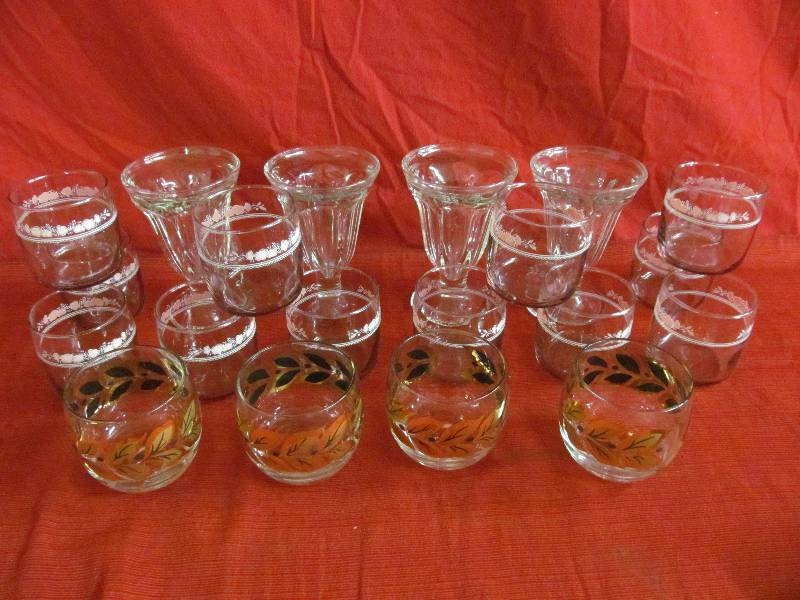 lot 59 image: Glasses
