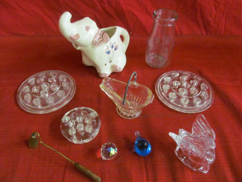 lot 62 image: Vintage Planter