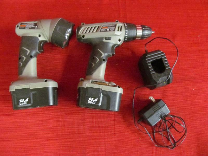 lot 72 image: Craftsman Tools
