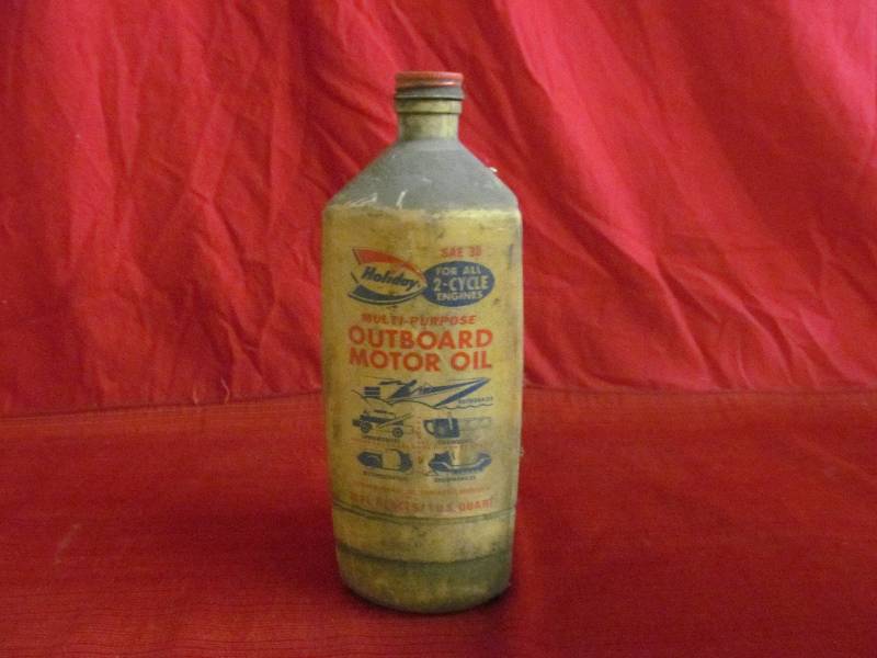 lot 83 image: Holiday motor oil container