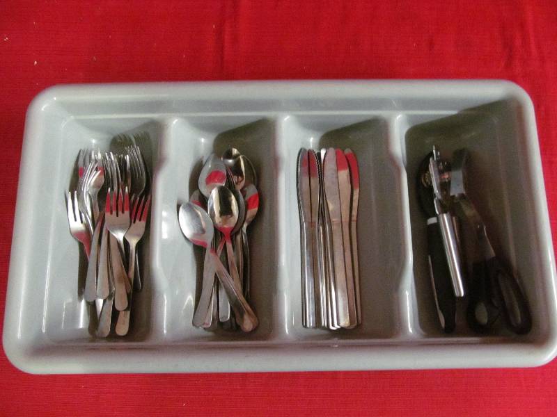 lot 92 image: flatware