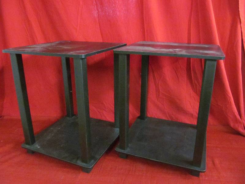 lot 107 image: end tables