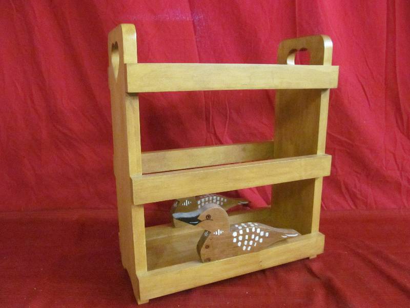 lot 122 image: magazine rack