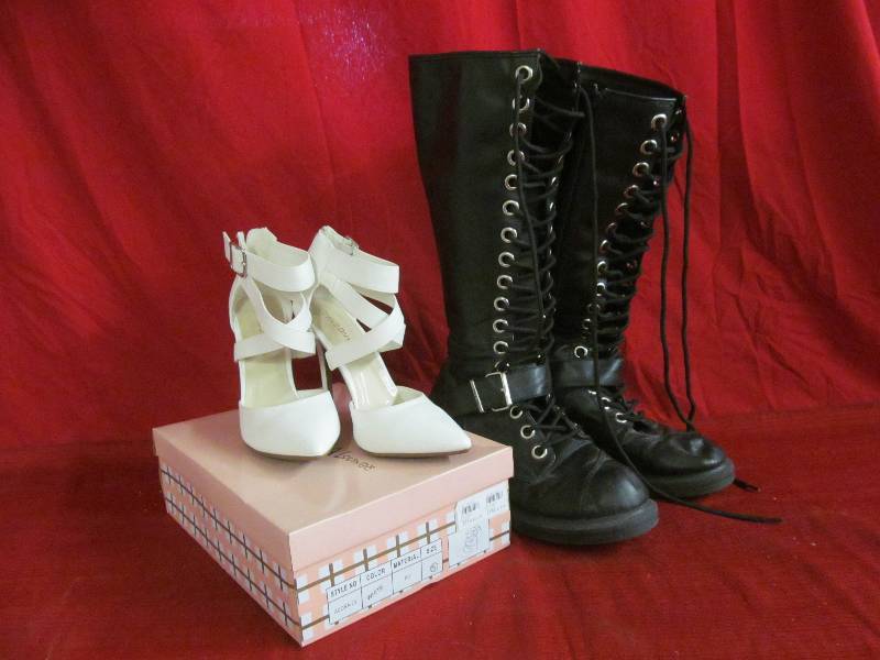 lot 129 image: boots