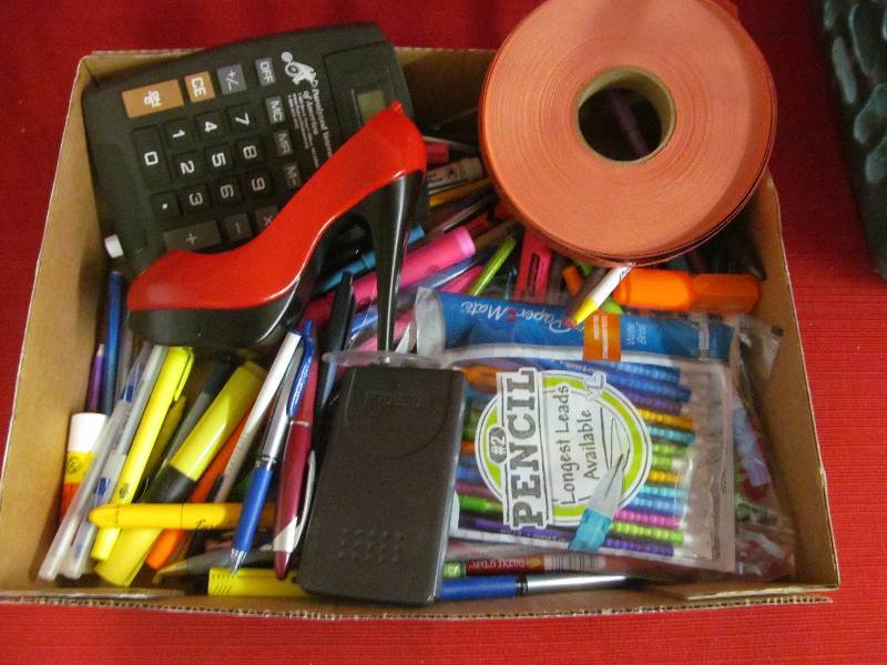 lot 137 image: writing utensils