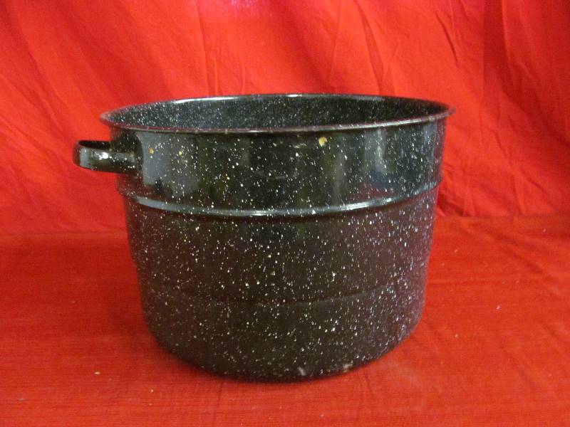 lot 157 image: enamels boiling bathe canner