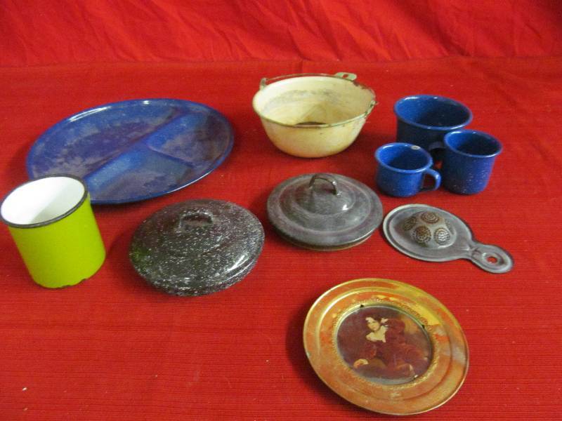 lot 158 image: vintage enamel dishes