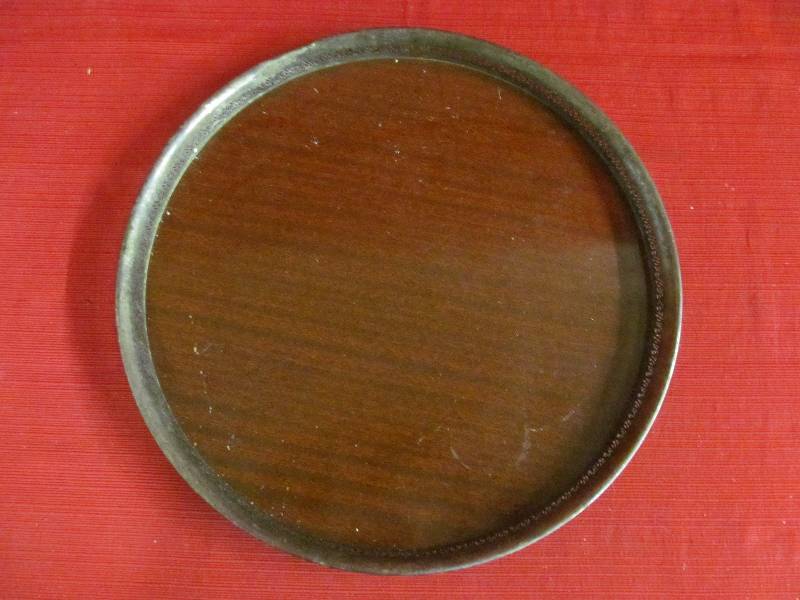 lot 159 image: vintage Formica serving tray