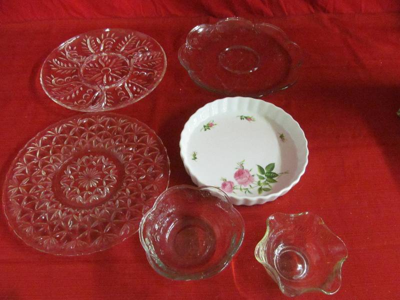 lot 161 image: glassware