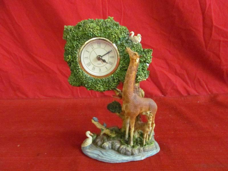 lot 168 image: giraffe clock
