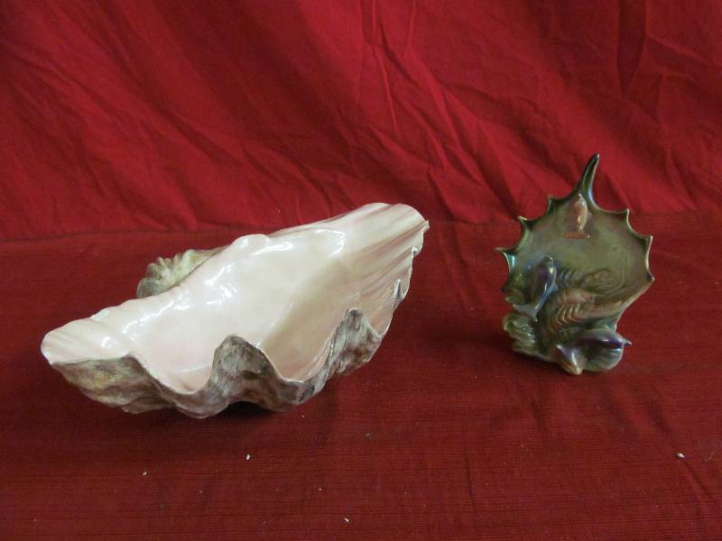 lot 185 image: seashell dcor