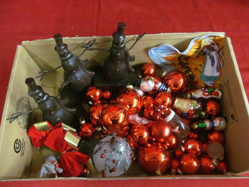 lot 189 image: holiday dcor