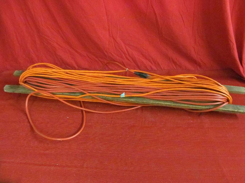lot 196 image: Extension cords