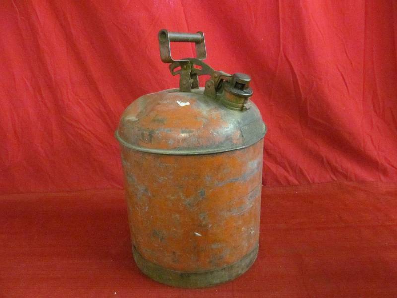 lot 198 image: vintage Eagle gas can