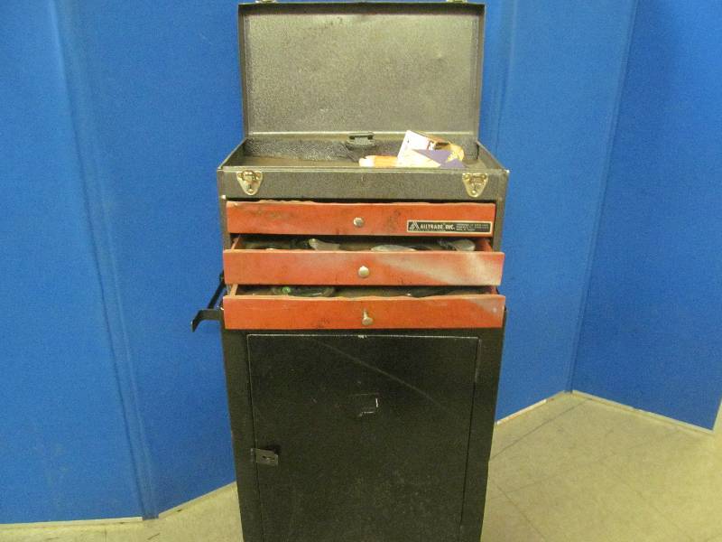 lot 213 image: All Trade Inc tool chest