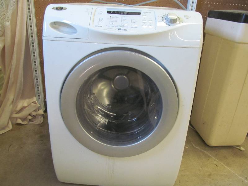 lot 232 image: clothes washer