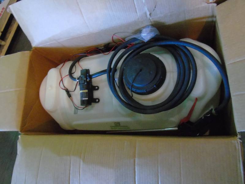 lot 48 image: 15 GALLON SPOT SPRAYER 12 VOLT