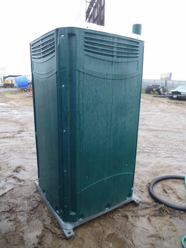 Satellite Portable Toilet NCS 2008 Gulf Stream, JDs & Equip 2016 KBID