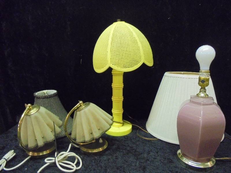 Lot - Misc Vintage Lamps