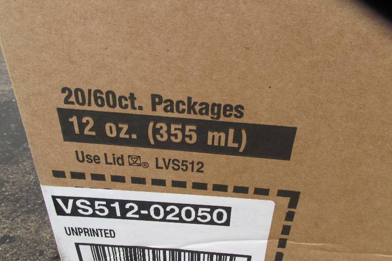 lot 20 image: Case of 20 sleeves of 60 Solo cups,...