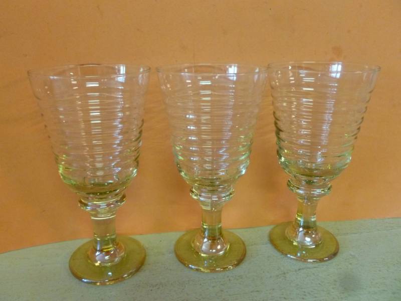 lot 11 image: Wine Glasses