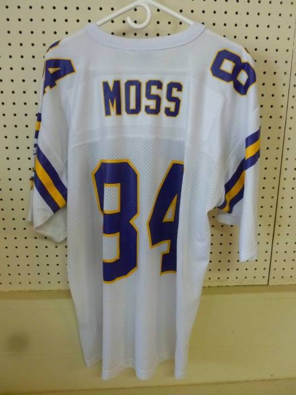 lot 48 image: Minnesota Vikings Jersey