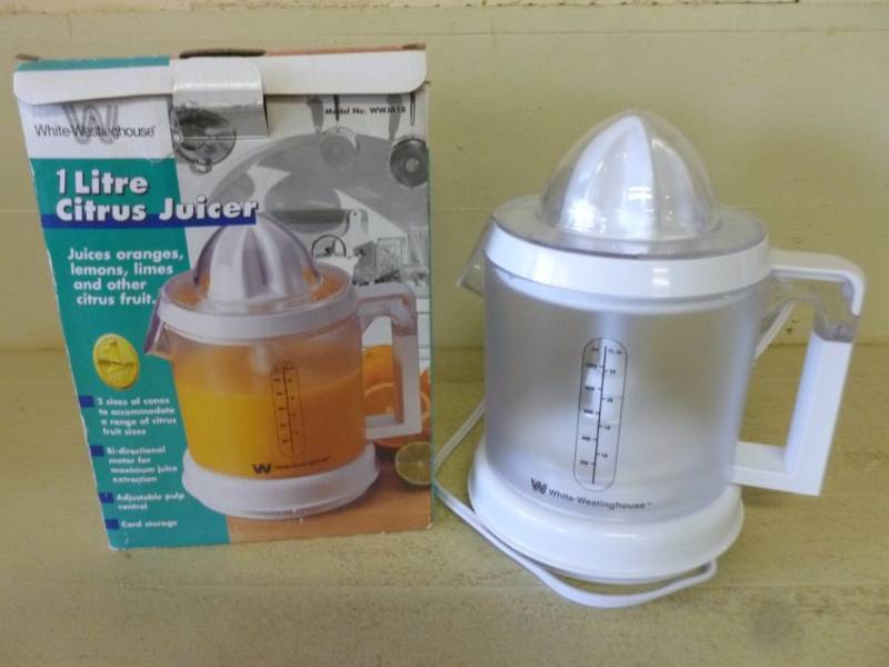 lot 69 image: Citrus Juicer