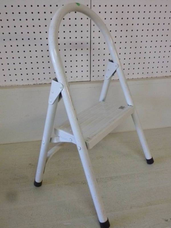 lot 74 image: Step Stool