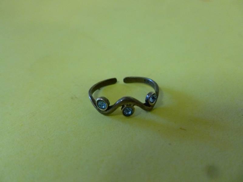 lot 83 image: Sterling Jewelry