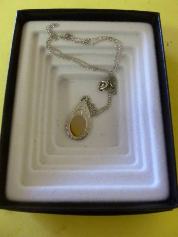 lot 84 image: Sterling Jewelry