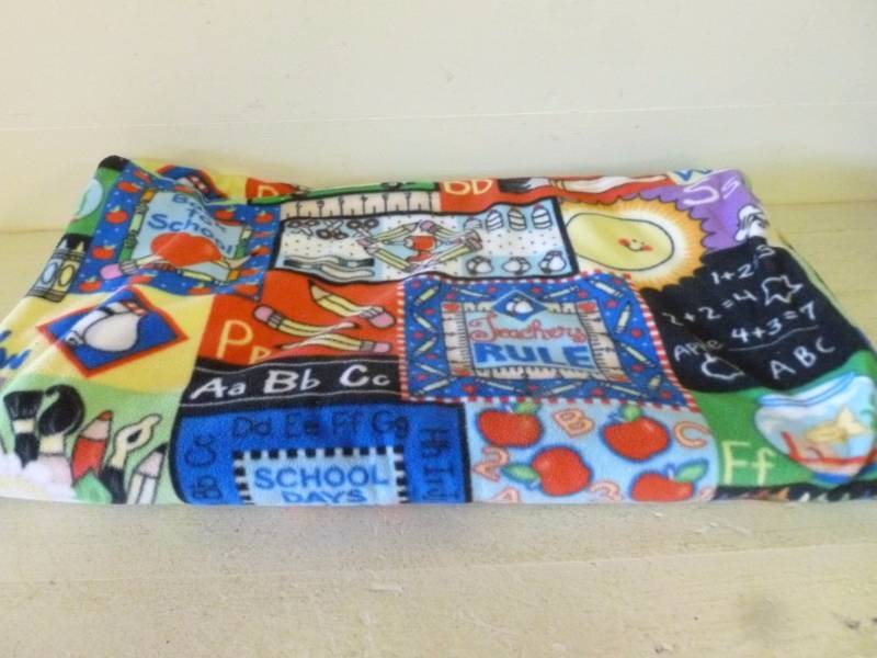 lot 99 image: Kids Blanket