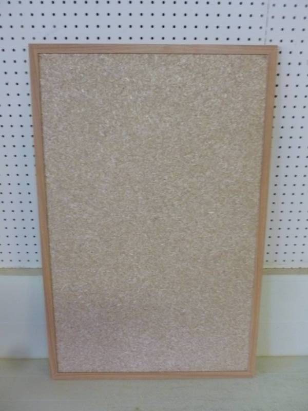 lot 114 image: Cork Board