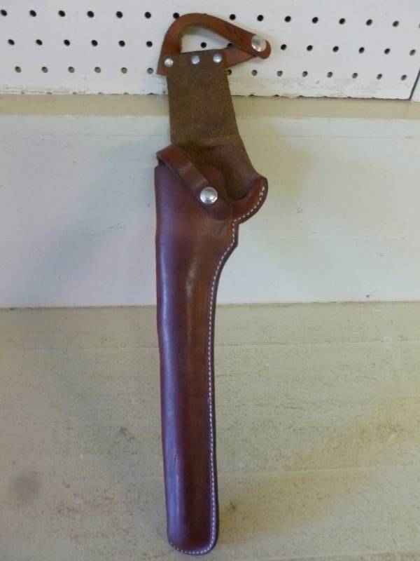 lot 132 image: Leather Holster