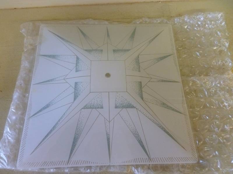 lot 136 image: Glass Light Shade