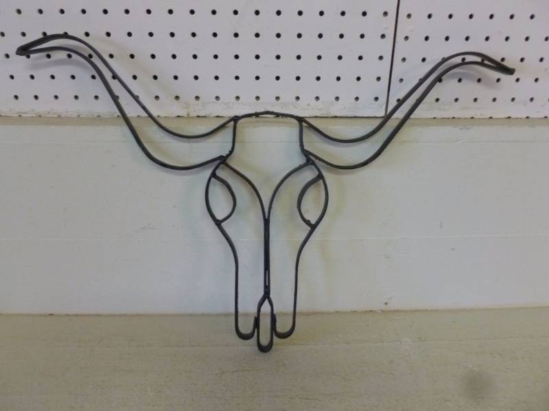 lot 139 image: Wrought Iron Decoration
