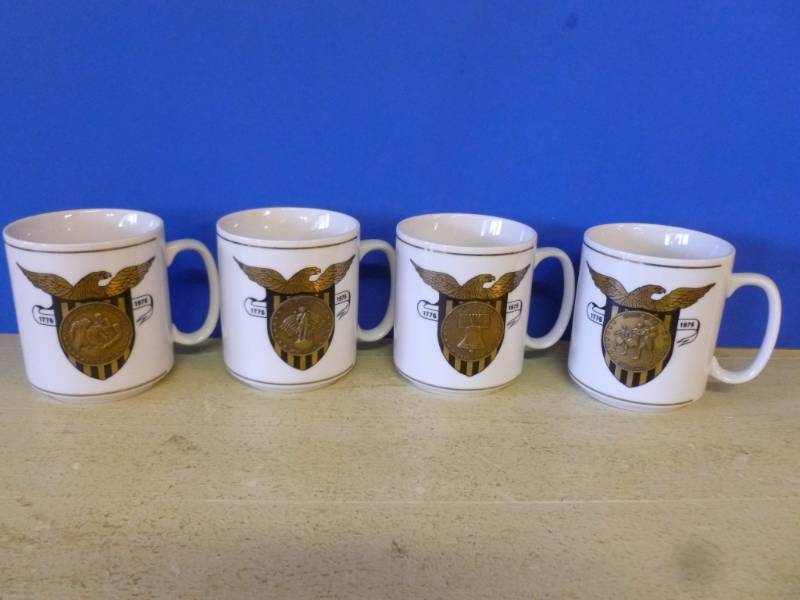 lot 146 image: Bi-Centennial Mugs