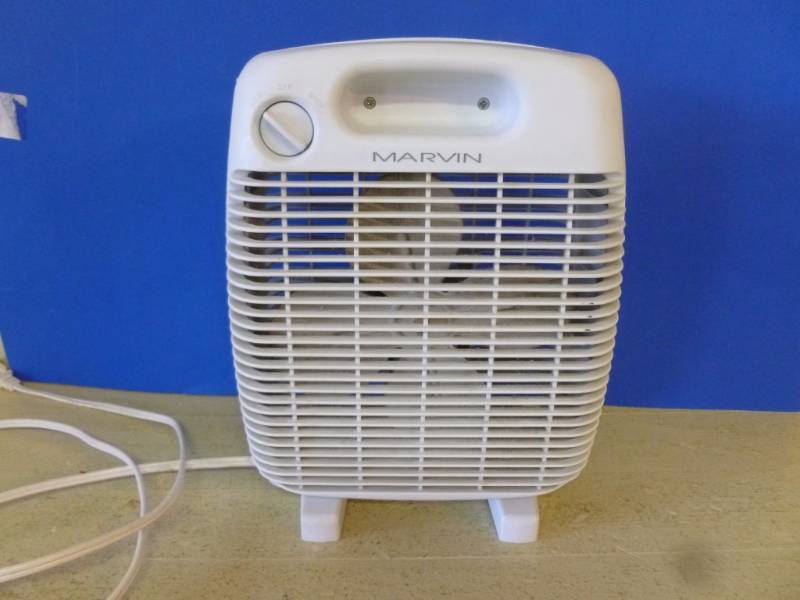 lot 148 image: Fan