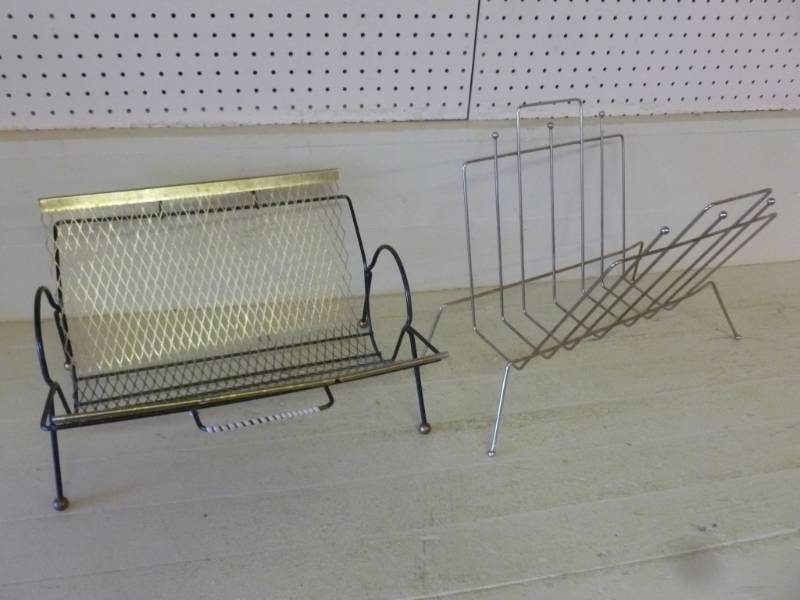 lot 165 image: Vintage Magazine Rack