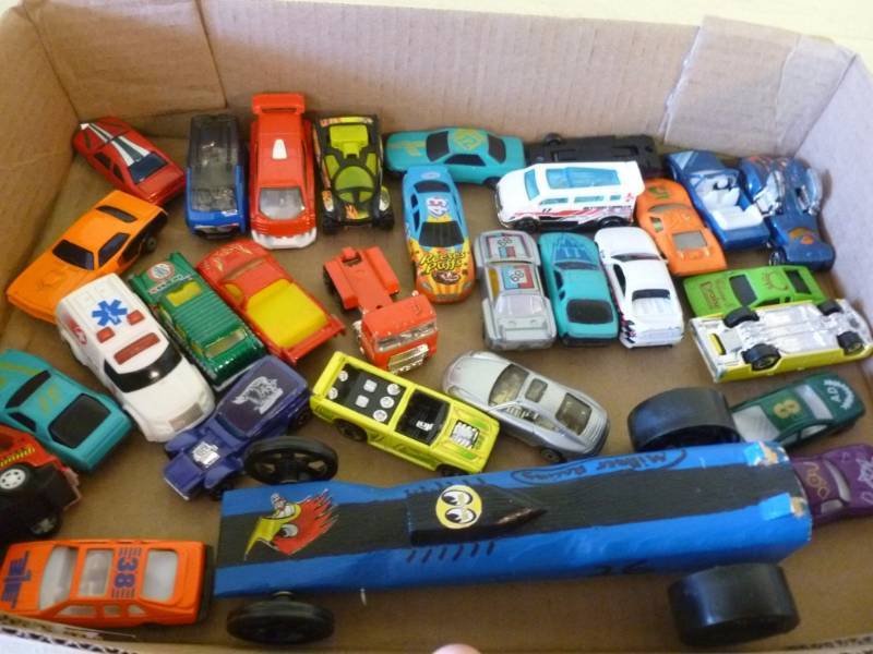 lot 170 image: Matchbox Cars
