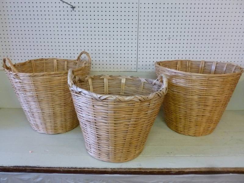 lot 173 image: Laundry Baskets