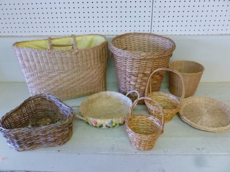 lot 174 image: Baskets
