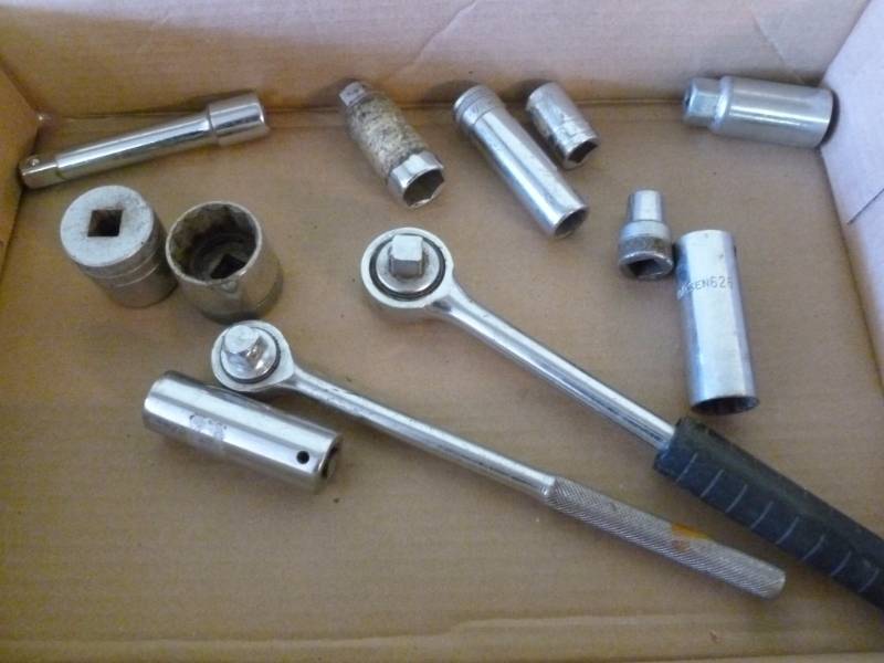 lot 225 image: Tools